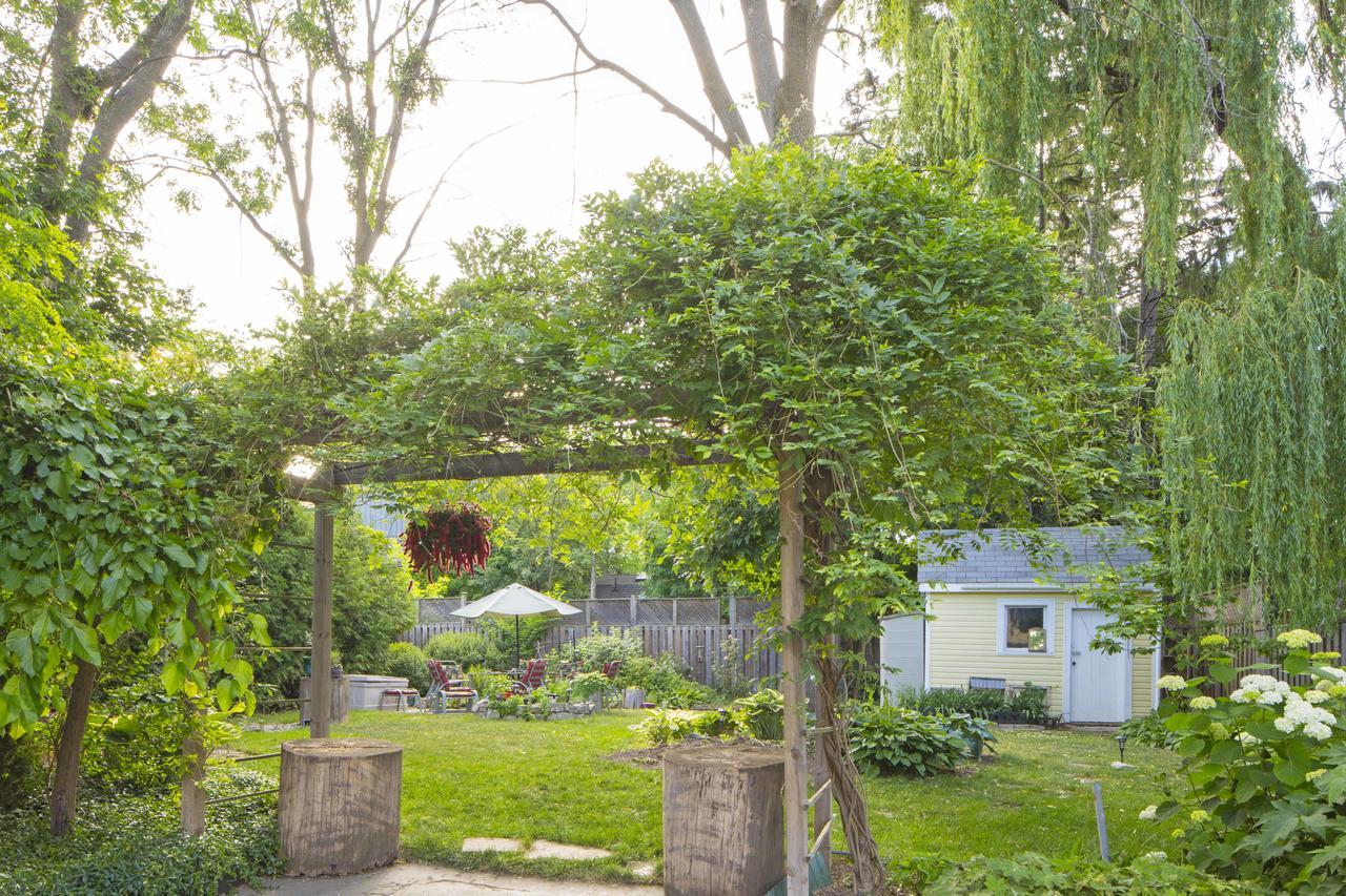 Queen Regent Bed & Breakfast Niagara-on-the-Lake Exteriör bild